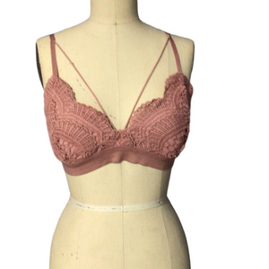 mele & pere Soft Pink Delicate Lace Padded Bralette – Size Small